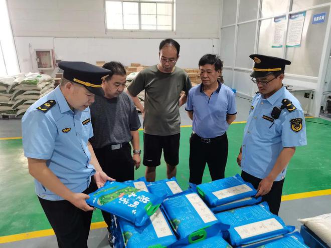 崇明全力推进预包装食品追溯二维码赋码工作