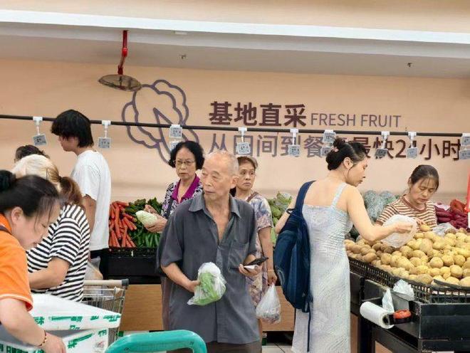 必一运动：重庆传统商超密集“变身”能否激活消费新活力(图2)